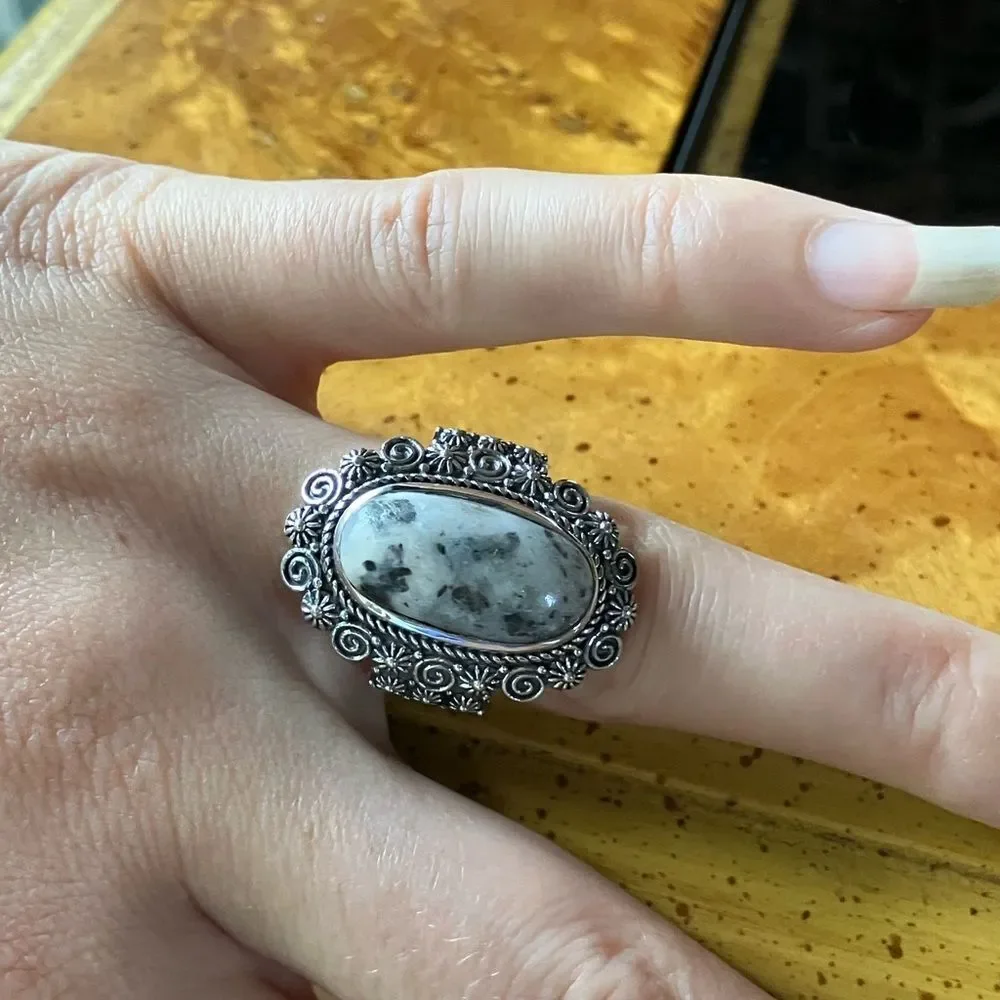 Genuine White Buffalo Sterling Silver Artistic Ring Size 6